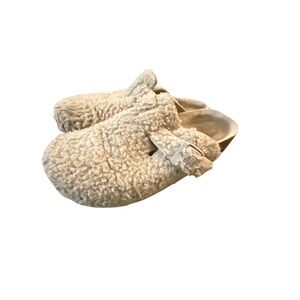 Cozy Cream‎ Sherpa Women's Mules